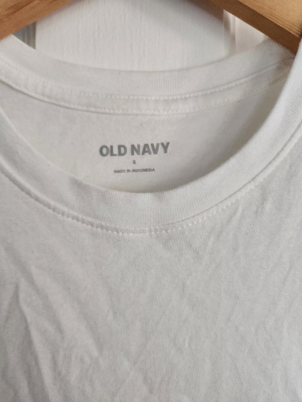 Old Navy Sleeveless Top - Picture 3 of 5